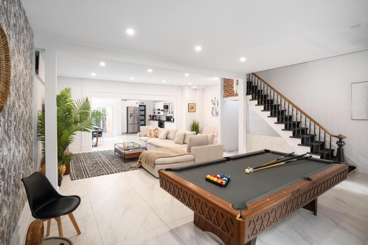 Le Saint Christophe- Centre Apartment Montreal
